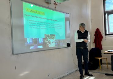 Damien Fleurot, journaliste sur TF1 fait une conférence sur 3 thèmes : La fabrique de l’information, les sources de l’information : mise en pratique, désinformation sur les réseaux